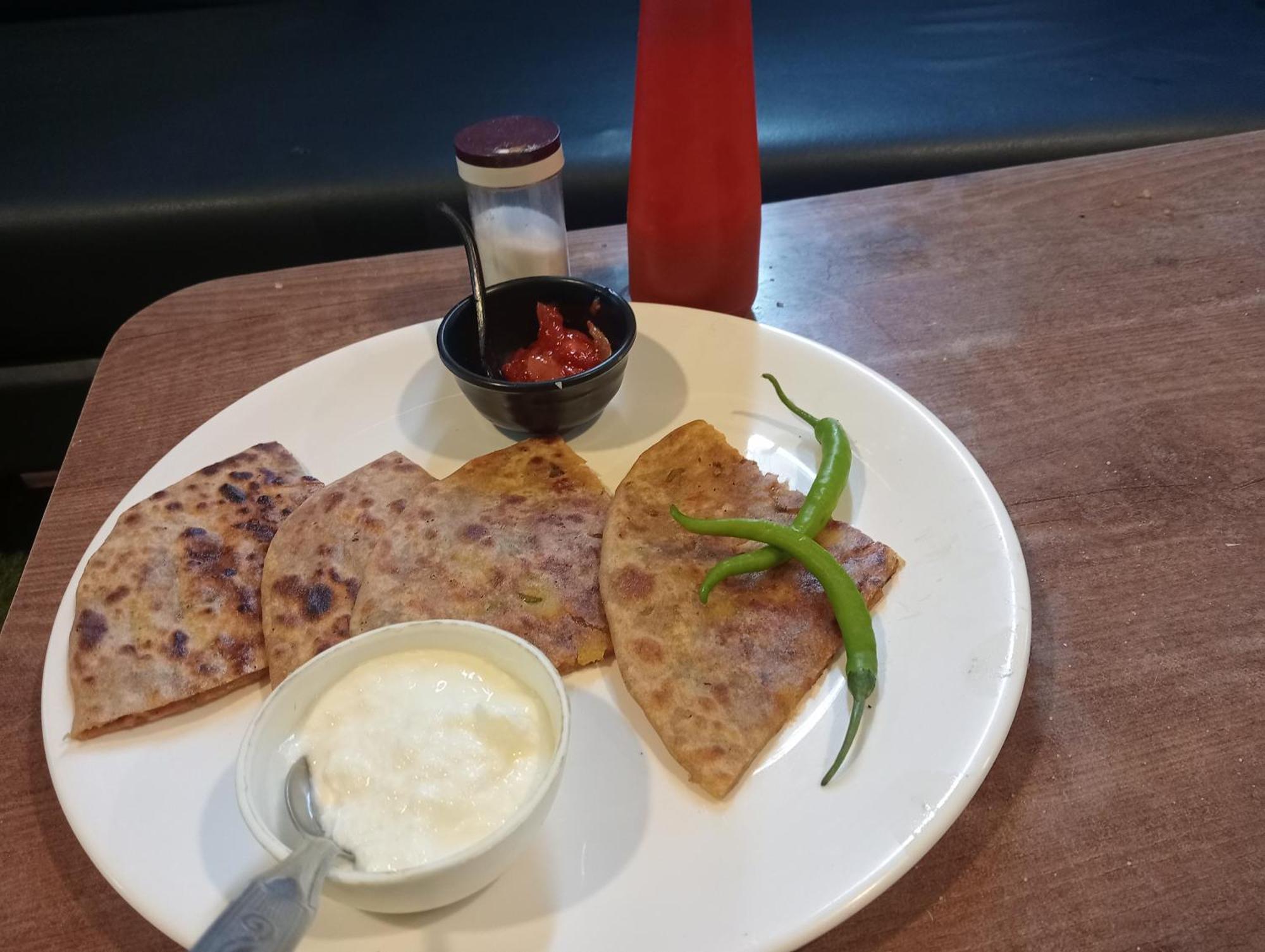 Hotel Avadh Palace, Subhash Bridge, Rto Circle, アーメダバード エクステリア 写真